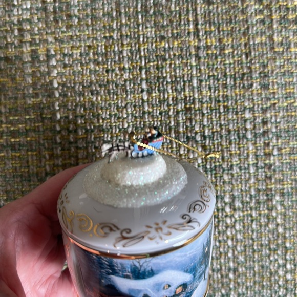 Thomas Kincade Christmas ornament. - Picture 3 of 4